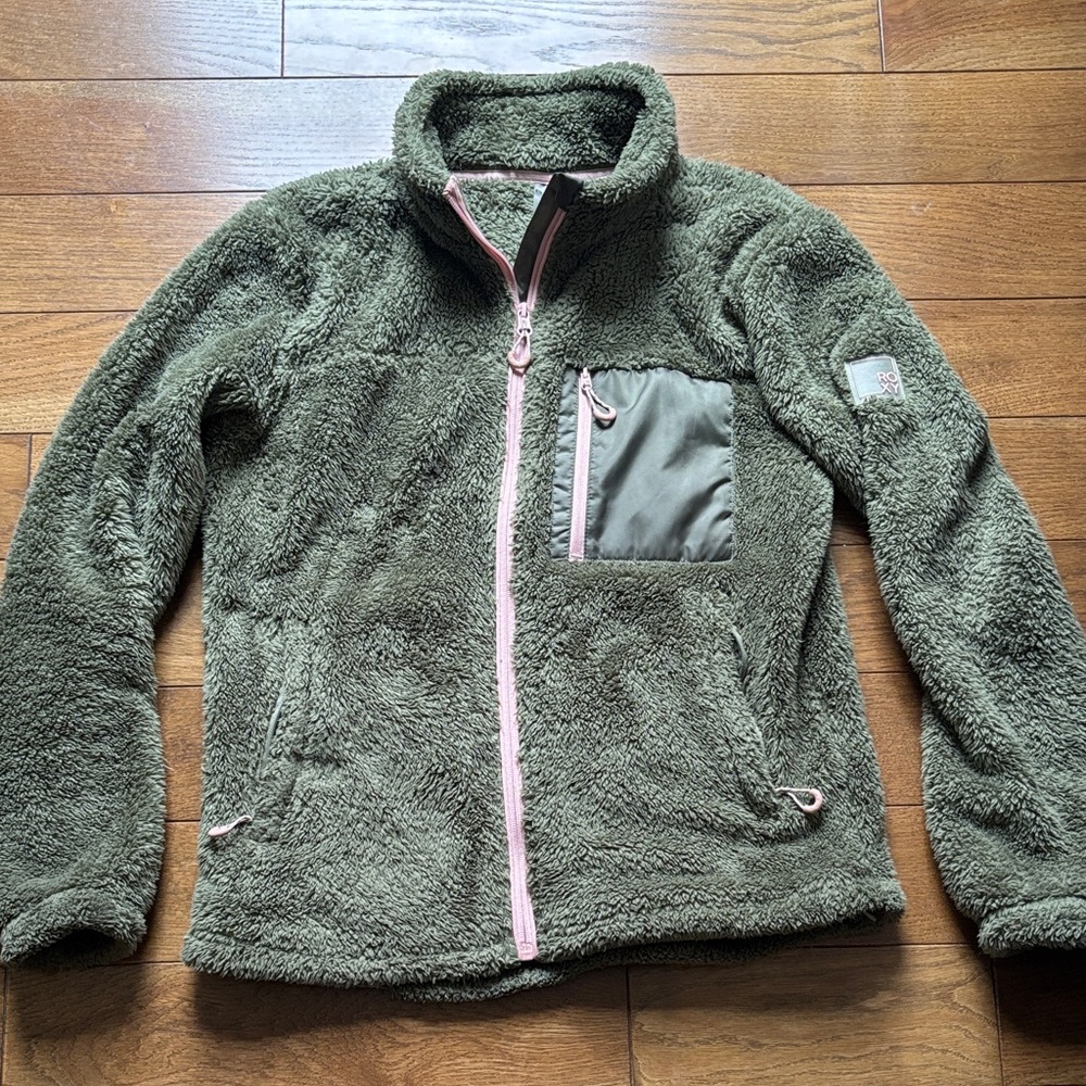 Roxy Women’s Fleece Jacket with Pink Accents